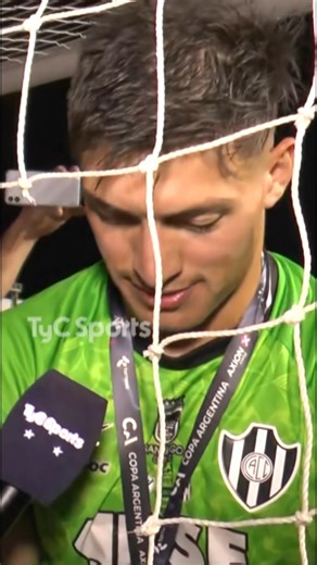 ⛲CENTRAL CÓRDOBA TUVO AL PAPA DE SU LADO⛪🤲 🚆La historia que le contó Ingolotti a @arischvartzbard sobre cómo influyó Francisco en la consagración del Ferroviario en la #CopaArgentinaEnTyCSports 🏆 Sí...¡CON AGUA BENDITA! 💧🙏 | TyC Sports