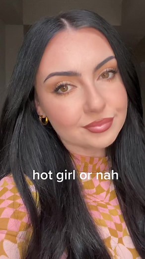 Achieve the Ultimate Universal Look with Kelsey Frances Hot Girl Makeup Tutorial!