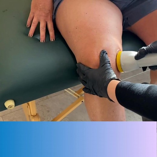 Does your knee keep swelling after a few steps and nothing seems to help it heal? You ice it. You rest it. You take it easy for a few days, but as soon as you walk, climb stairs, or bend to tie your shoes… it swells again. It’s frustrating when even simple things like getting out of the car, standing up from a chair, or taking your dog for a walk feel like a struggle. You start wondering if this is just your “new normal.” You’re not alone, and you don’t have to live that way. Here at 𝐄𝐥𝐞𝐯𝐚�