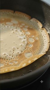 ​✨ "Fluffy Golden Pancakes with Honey & Fresh Berries | Easy Breakfast Recipe 🥞🍯"