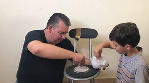 7.5K views · 158 reactions | ¿Tienes hoyos en la pared por resanar? Esta es una opción muy fácil y barata de hacerlo. VIA: Lopito Repara | ¿Cómo se hace? | Facebook