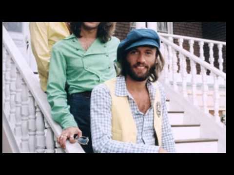 BEE GEES LIVE CONCERT 1977 TRIPLE HITS MEDLEY