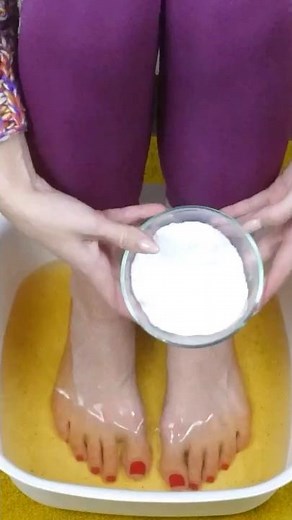 Natural remedy for athlete's foot. Healing foam