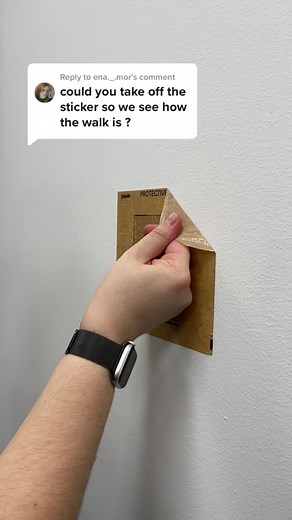 Replying to @ena._.mor For more mounting instructions and details visit our website 🧑‍💻 #displate #metalposters #wallart