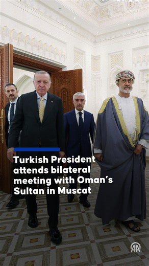 💢 Turkish President Recep Tayyip Erdogan attends a bilateral meeting with Omani Sultan Haitham bin Tariq at Al Alam Palace in Muscat 🗣️ Erdogan says Türkiye and Oman share similar views on many issues, particularly Palestine, and will work together toward a two-state solution http://v.aa.com.tr/3724469 | Anadolu Agency