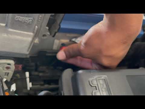 TUTORIAL: How to change the battery on a Peugeot 208