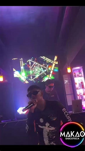 Disfrutando un jueves como tiene que ser 🥳💃🏻❤️‍🔥 Ahora con #JueVibes podrás disfrutar de buenas músicas y con lo mejor en animación en nuestros en vivos en la página Oficial y así también ir conociendo a las personas que en cada Live serán invitadas todo esto gracias a Makao Discoteca farra a tu alcance✌🏼🥳🔥💯 #fyp #foryou #viral #foryoupage