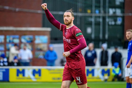 Stenhousemuir forced to settle for a draw against Queens in play-off first leg