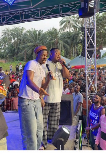 @cubana_chiefpriest Thanks for hosting us In Your Multi Billion Naira Country Home.🔥🔥 this is not Abuja or Lagos this show was in the heart of Orsu Local government❤️🙌 To God be the Glory peace Unity is active in Orsu Imakwa!!! So batawa village ooooo🥳🥳 @@@Cpnosmall your own no go spoil cha cha maka the love was massive 🔥🔥🔥❤️❤️ UGWU CITY DAY WAS MASSIVE ❤️🔥 Last song // hustle dot com by @Sparkle Tee DA TP 🎥// @ㅜ𝗵𝓮𝓮 𝓢Ҭг𝚊𝐧𝖌𝓮𝝚ẝẝ𝓮cҬ✨