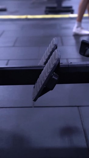 54K views · 220 reactions | Cable Rows: Leaning Back vs. Leaning Forward ⚠️ . Comment “BACK” if you want access to my FREE Back Guide. Keep crushing it saiyans  . #back #rows #backworkout | Hazzy Fitness | Facebook