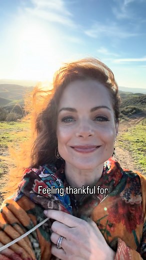 2.9M views · 103K reactions | Thank you for being part of this corner of the internet. May you all have full hearts and bellies this Thanksgiving 癩 | Kimberly Williams-Paisley | Facebook