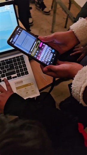 Students explore Padlet and respond the questions