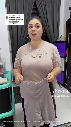 Exploring Girdle Pants and Trendy School Styles