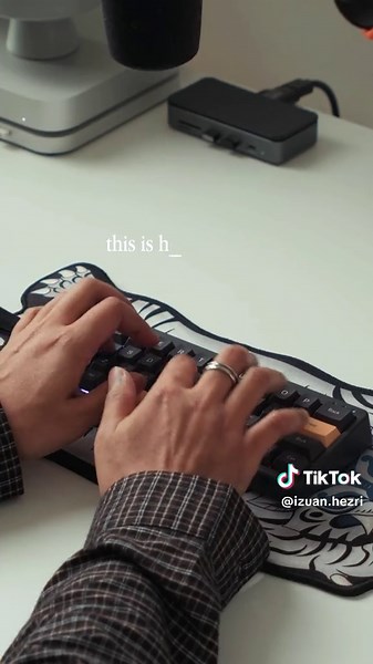 EPOMAKER TH40 Custom Mechanical Keyboard Kit Review