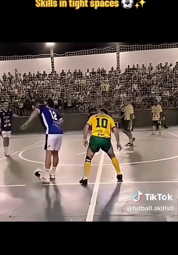 Soccer Skills in Tight Spaces: Improve Close-Control Moves