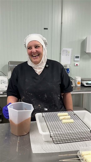 Si un valenciano fuera un dulce sería el Pepimasclet seguro 🤤❤️‍🔥 #viral #fallas