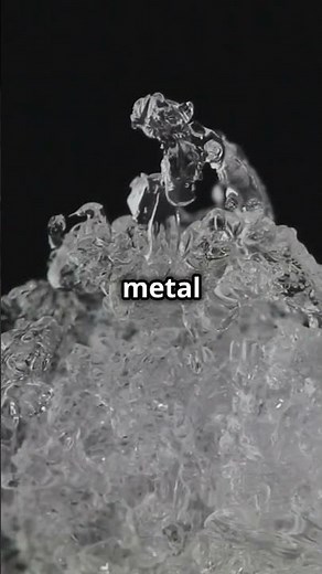 The Science of Why Ice Melts Faster on Metal #physics #heat #facts