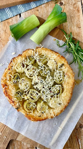 Dominic Franks | Upside Down Cheesy Leek Tart #recipe below Welcome back to Upside Down Cooking and today we’re making an upside down cheesy leek tart.... | Instagram