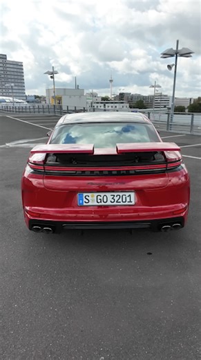 Porsche Panamera: Rear Wing Mechanism