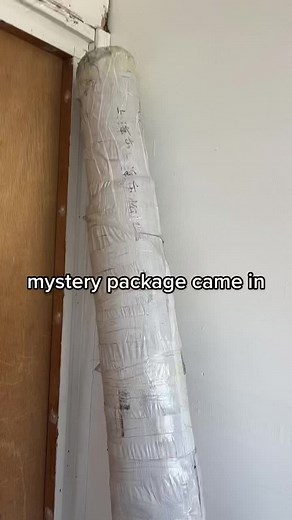 im not selling this or anything i just thought it was cool #anime