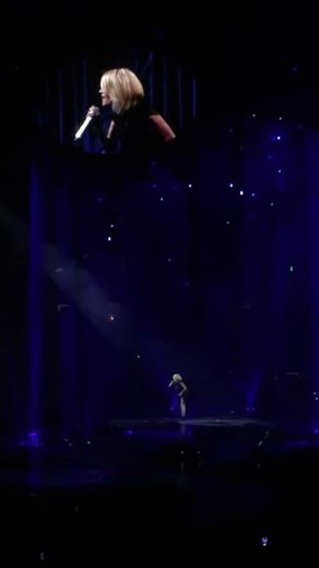 Carrie Underwood "Amazig Grace"