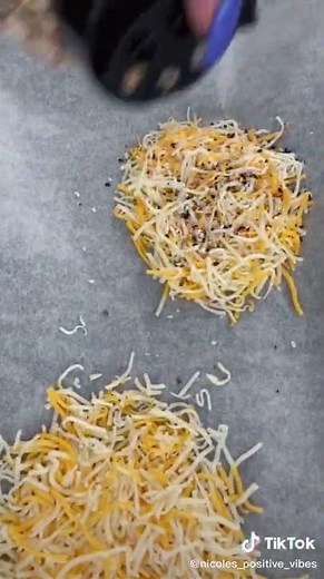 how to make easy cheese taco shells by @nicoles_positive_vibes