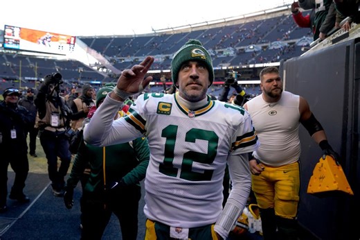 Bears fans embrace for final showdown with Aaron Rodgers