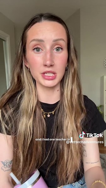 If your comfortable share your wage and where you live!!! #vettechtok #vettech #vetnurse #vetstudent #vettechsoftiktok #voa #veterinary #vetmed #vetassistant #vettechlife #vettechstudent #creatorsearchinsights