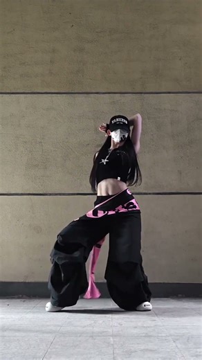 这个卡点很酷 #peppermint #灰灰编舞 #基础爵士 #抖音热门舞蹈计划 #dance #居家锻炼 #yoga #dance