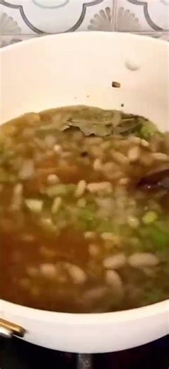 🥣 Gordon Ramsay White Bean Soup #shorts