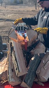 Firewood Friday with the Wolfe Ridge 28 Pro! #wolferidgemfg #wolferidge #getsplitdone #madeinusa #logsplitter #commercialgrade #log #splitter #logging #treeservice #firewood #firewoodbundles | Wolfe Ridge Professional Firewood Equipment