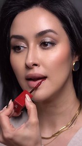 403K views · 9.2K reactions | Each shade of red has its own unique definition  @maybelline VINYL INL 55 ROYAL #maybelline #mahshidbeautyblog #lipstick #redlipstick #makeup | Mahshidbeautyblog | Facebook