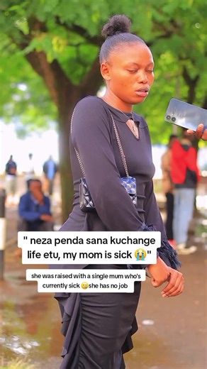 Support a Single Mom in Need: Join Our Community