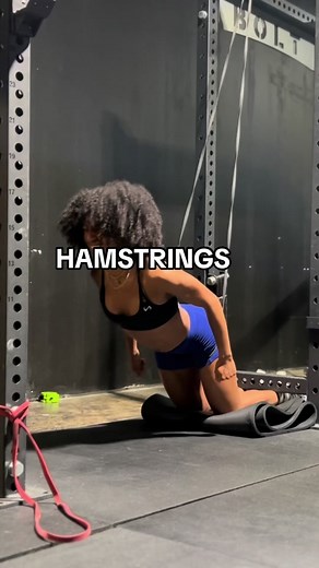 Get them Hamstrings right🤞🏾 Tantrums In and Outs Banded hamstring curls Nordic Curls Wearing@TLF Apparel #hamstrings #nordiccurls #aclrecovery #acl #knees