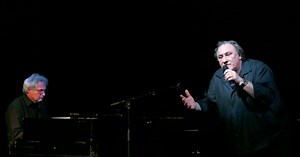 MUSIQUE. Depardieu chante Barbara avec passion