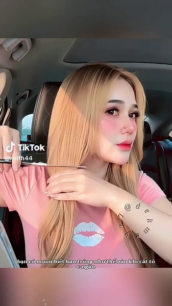 Biến đổi tóc bằng AI từ dài sang ngắn, trước và sau gây sốc ✨ Xem AI tạo kiểu lại hoàn toàn mái tóc dài thành kiểu cắt ngắn thời thượng 🤍 Tạo video chuyển cảnh tóc bằng AI, hiệu ứng mượt mà từ tóc dài biến thành tóc ngắn ở cận cảnh khuôn mặt 🧸 Chỉnh sửa tóc bằng AI đáng kinh ngạc, mái tóc dài mượt mà chuyển sang kiểu tóc ngắn thanh lịch 💝 Video chuyển cảnh tóc điện ảnh bằng AI, hiệu ứng tóc dài sang tóc bob 🧸 Chỉnh sửa cắt tóc bằng AI chỉ với một cú nhấp chuột, biến mái tóc dài thành tóc ngắ