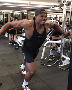 Chest Fly Tri-Set save & add as a finisher 🔥 I always complete my chest session with a variation of fly’s at different angles 💪🏾 Be sure to download my MASS GAIN EXTREME ebook at SIMEONPANDA.COM⁣⁣⁣ ⁣⁣ 🎧 Meek mill feat. Tory Lanez - Litty⁣ ⁣ #simeonpanda #cableflys | Simeon Panda