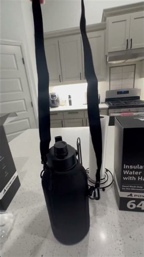 Best Amazon Finds Cool Gadgets, 64 oz Insulated Water Bottle for Sports #AmazonFinds #AmazonGadgets