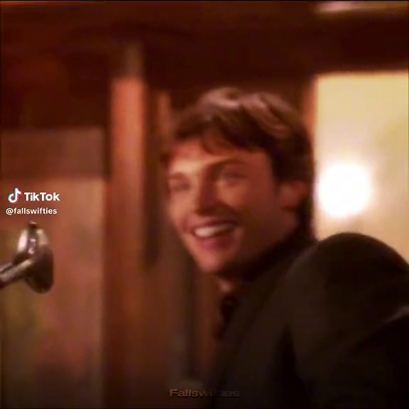 #SMALLVILLE ★ Red Kryptonite Clark Kent still has me in a chokehold to this day?!? Like why is he so fine 😭🤚🏽 #ClarkKent #smallvilleedit #superman #tomwelling #tomwellingedit #fyp #foryou #redkryptoniteclark #trending #edit #clarkkentedit