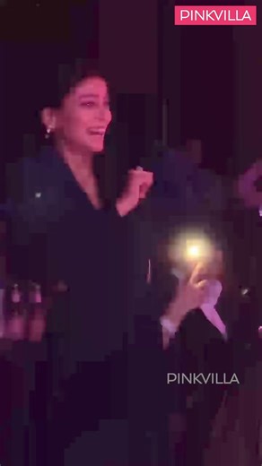 Watch Shriya Saran dancing her heart out at the prestigious Pinkvilla Screen and Style Icons Awards @reliancetrends - Presenting Sponsor @killerjeansofficial - Powered by Sponsor @oaksmithpdw - Powered by Sponsor @planetmarathiott - Powered by Partner @sanjayghodawatgroup - Powered by Sponsor @coolberg - Beverage Partner @justherbsindia - Glam Partner @myembryolisse - Skin Hydration Partner @mgmotor_mumbaiwest - Driven by @geetanjalisalon- Salon Partner @thegiftstudioofficial - Gifting Partner @