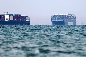 La principal marinera de Egipto es acusada falsamente de bloquear el Canal de Suez