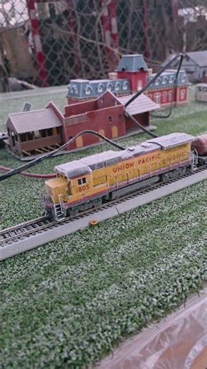 #modeltrains #outdoorlayout #modelrailroad #shorts #freighttrain
