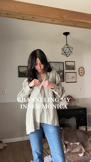 Monica Geller Inspired Outfits: 90s Fashion Trends from Friends Show