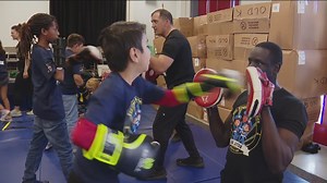 'Jui Jitsu with a Cop' event at Perkins Elementary teaching 4th graders self-defense techniques