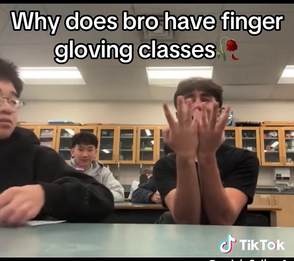 Is fingergloving tuff#fyp #funny | gloving