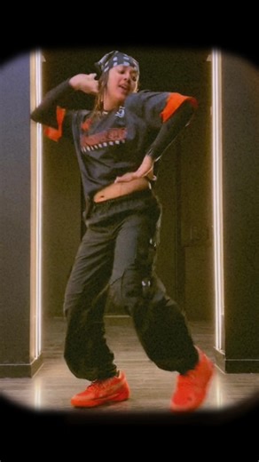 Dhating Naach song girl dance...