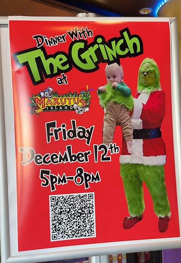 Forget breakfast with Santa, come in and let this man be the man you need! 💚❤️#grinch #chandleraz #makutusisland December 12th, 5pm-8pm! Get your tickets today!!!!