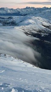 Questa mattina dal Gölem , una cascata di nuvole , con vista colle di San Zeno e l’Adamello sullo sfondo alle prime luci del mattino … https://instagram.com/alessandro_bazzana?utm_medium=copy_link | Alessandro Bazzana