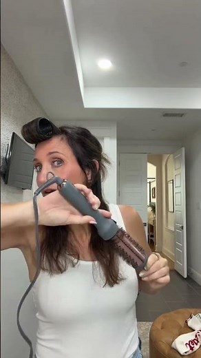 You don’t need an arm workout for a flawless blowout #blowout #hair #volume #hairtutorial #easy