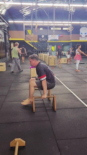 Treininho folião com @akira_aihara e @treinadorsushi na @techbox.academia É dura a vida honesta ! Pode vir, Carnaval ! #capoeira #cantautor #50deestudo50deloucura